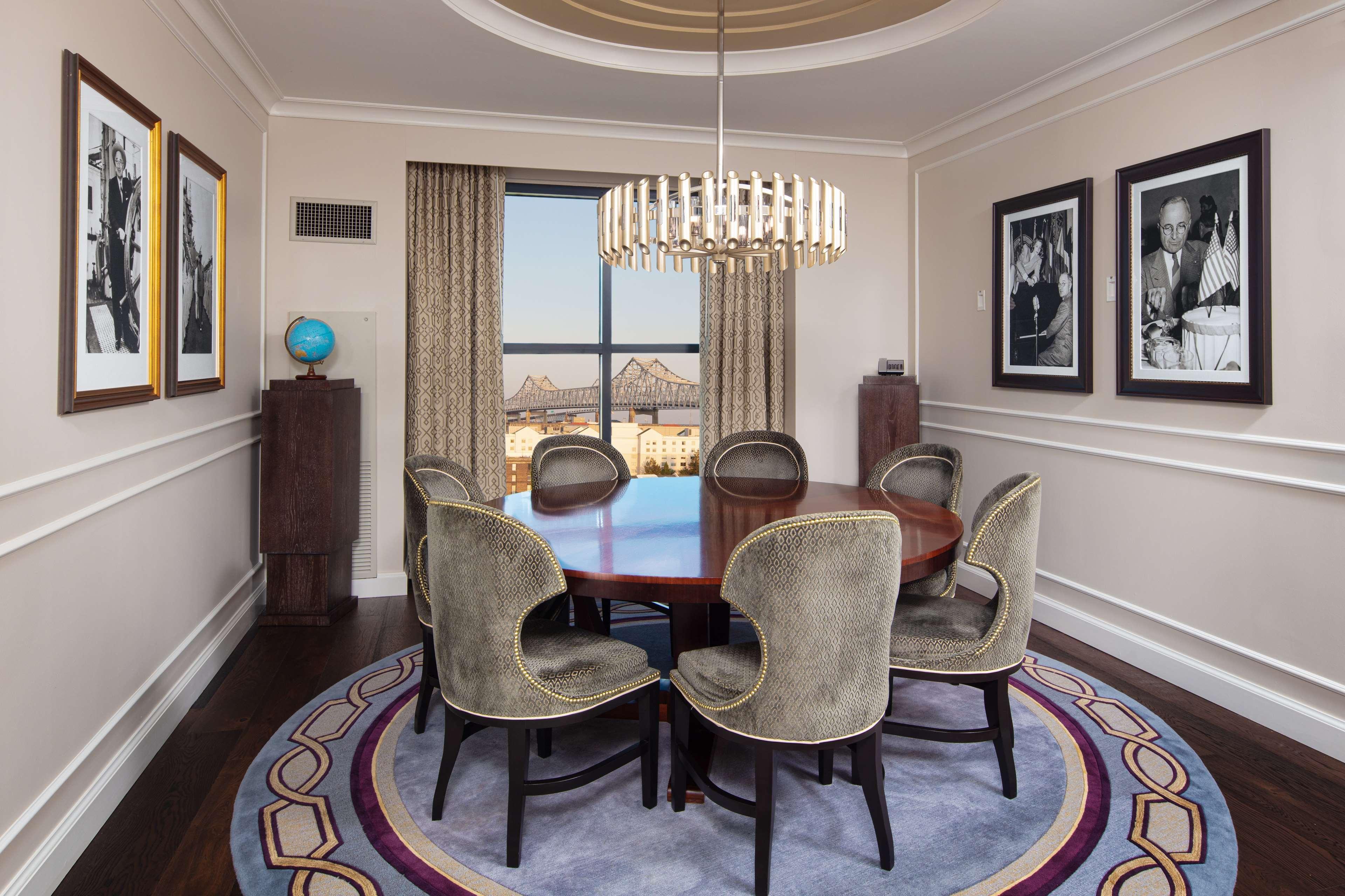 The Higgins Hotel New Orleans, Curio Collection By Hilton Dış mekan fotoğraf
