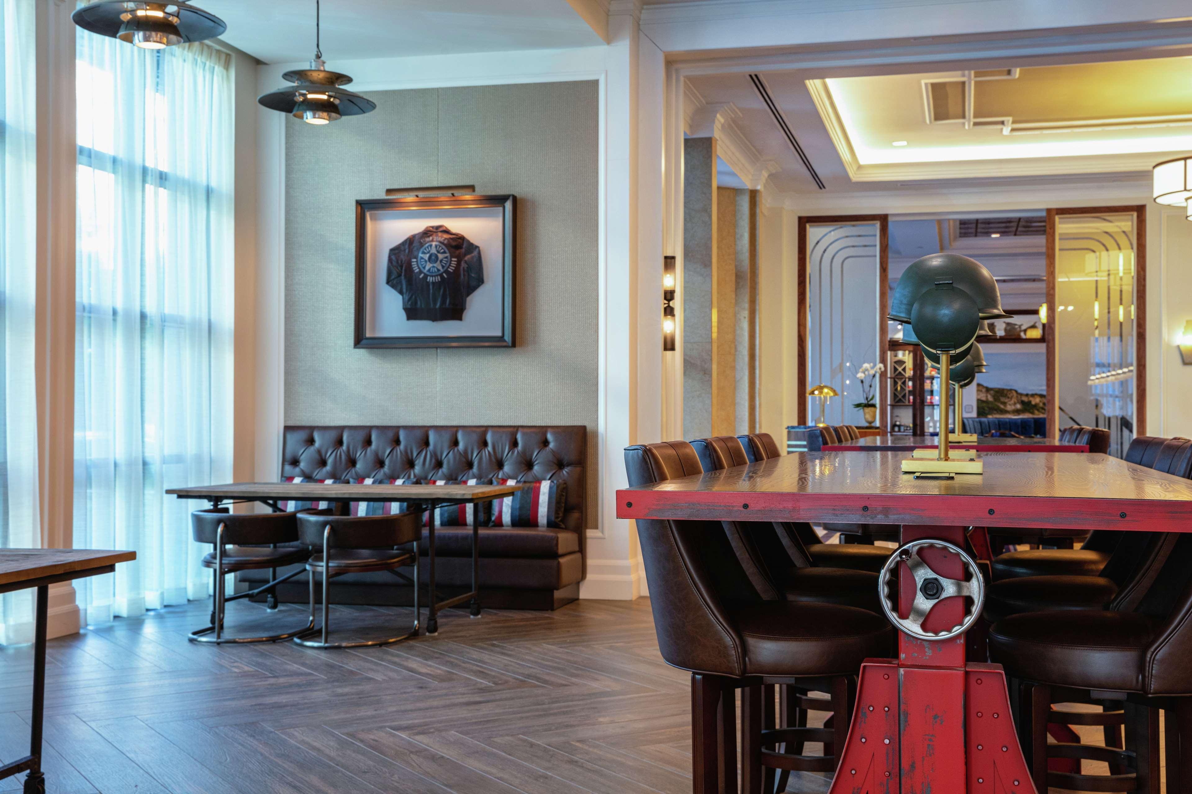 The Higgins Hotel New Orleans, Curio Collection By Hilton Dış mekan fotoğraf