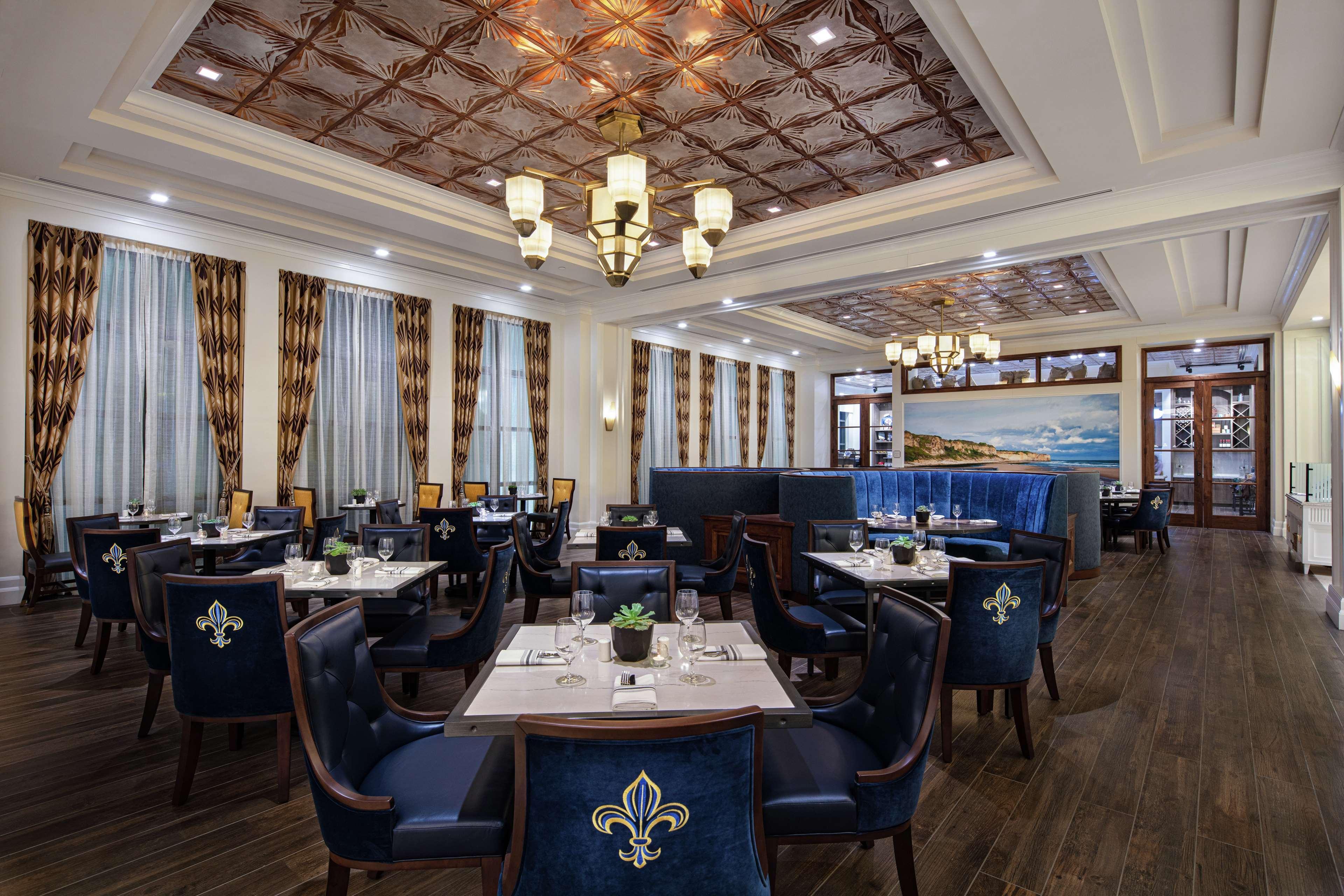 The Higgins Hotel New Orleans, Curio Collection By Hilton Dış mekan fotoğraf