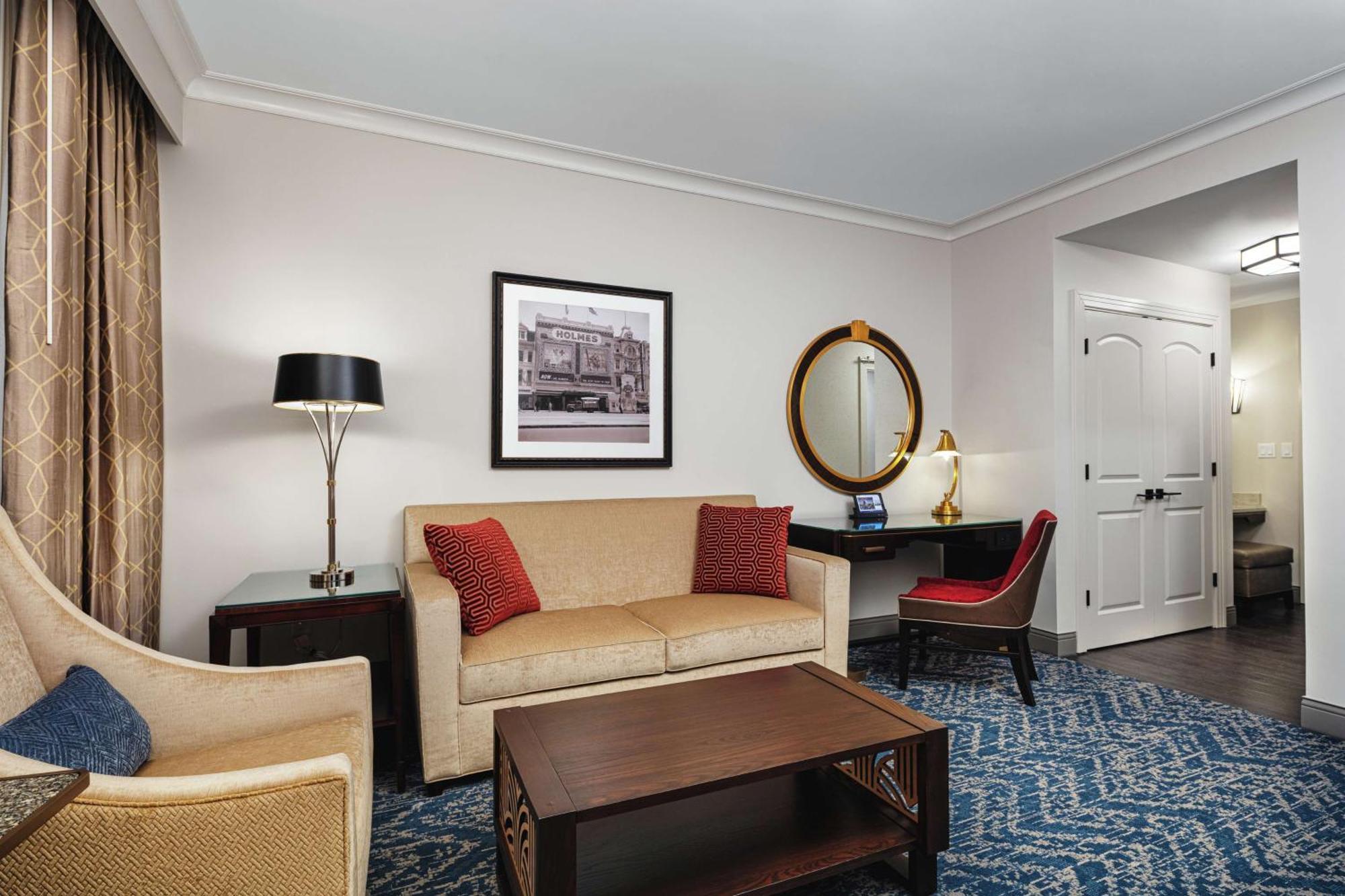 The Higgins Hotel New Orleans, Curio Collection By Hilton Dış mekan fotoğraf