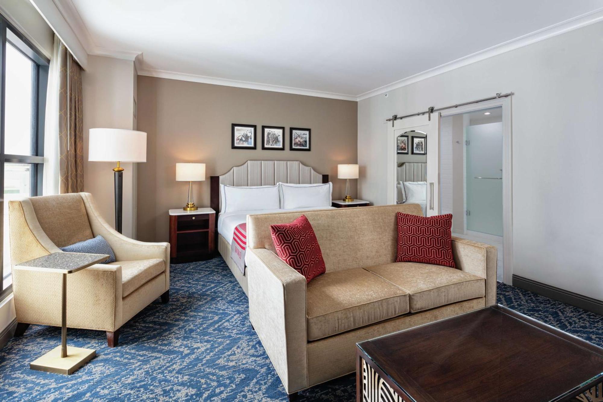 The Higgins Hotel New Orleans, Curio Collection By Hilton Dış mekan fotoğraf
