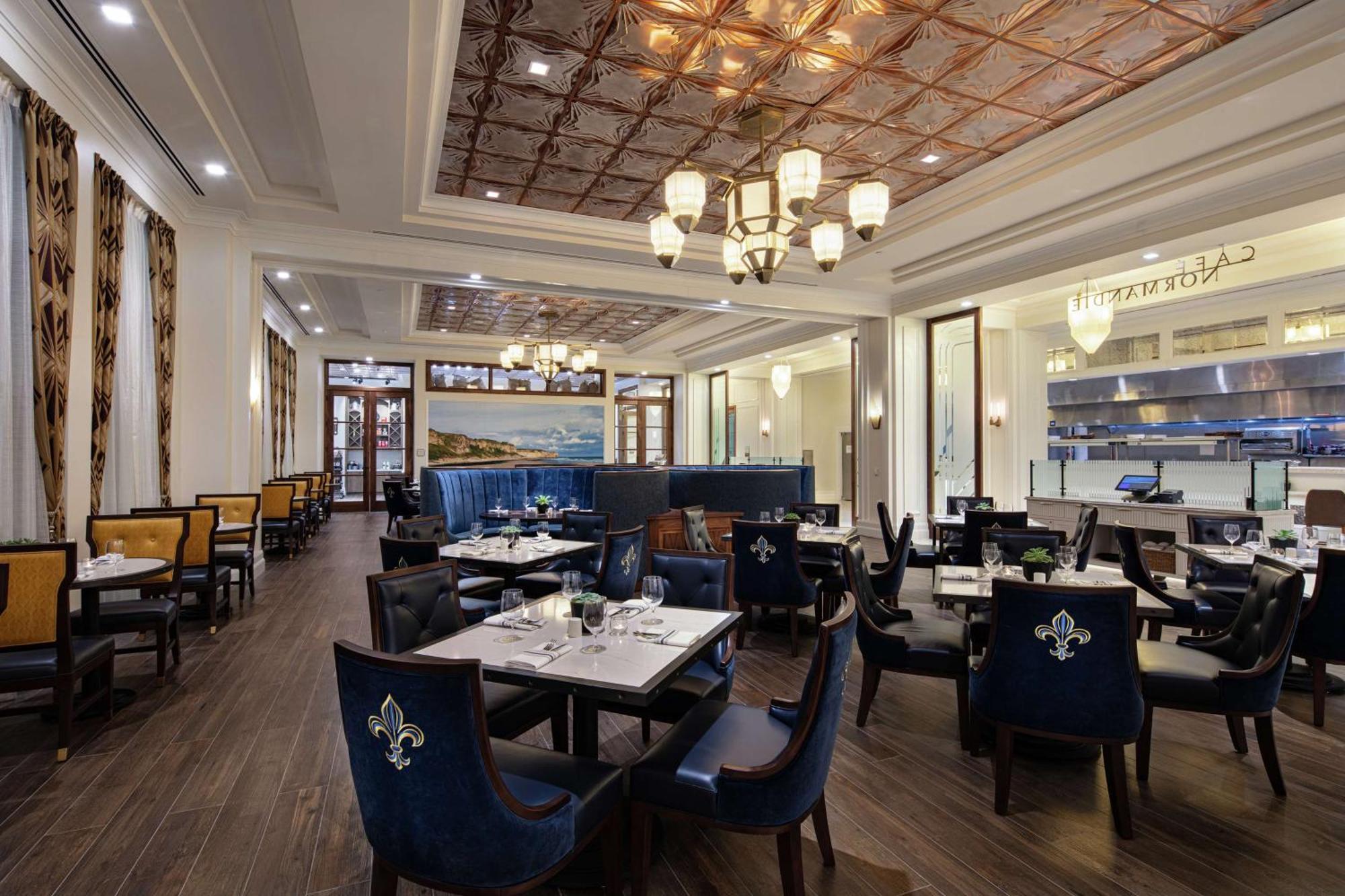 The Higgins Hotel New Orleans, Curio Collection By Hilton Dış mekan fotoğraf