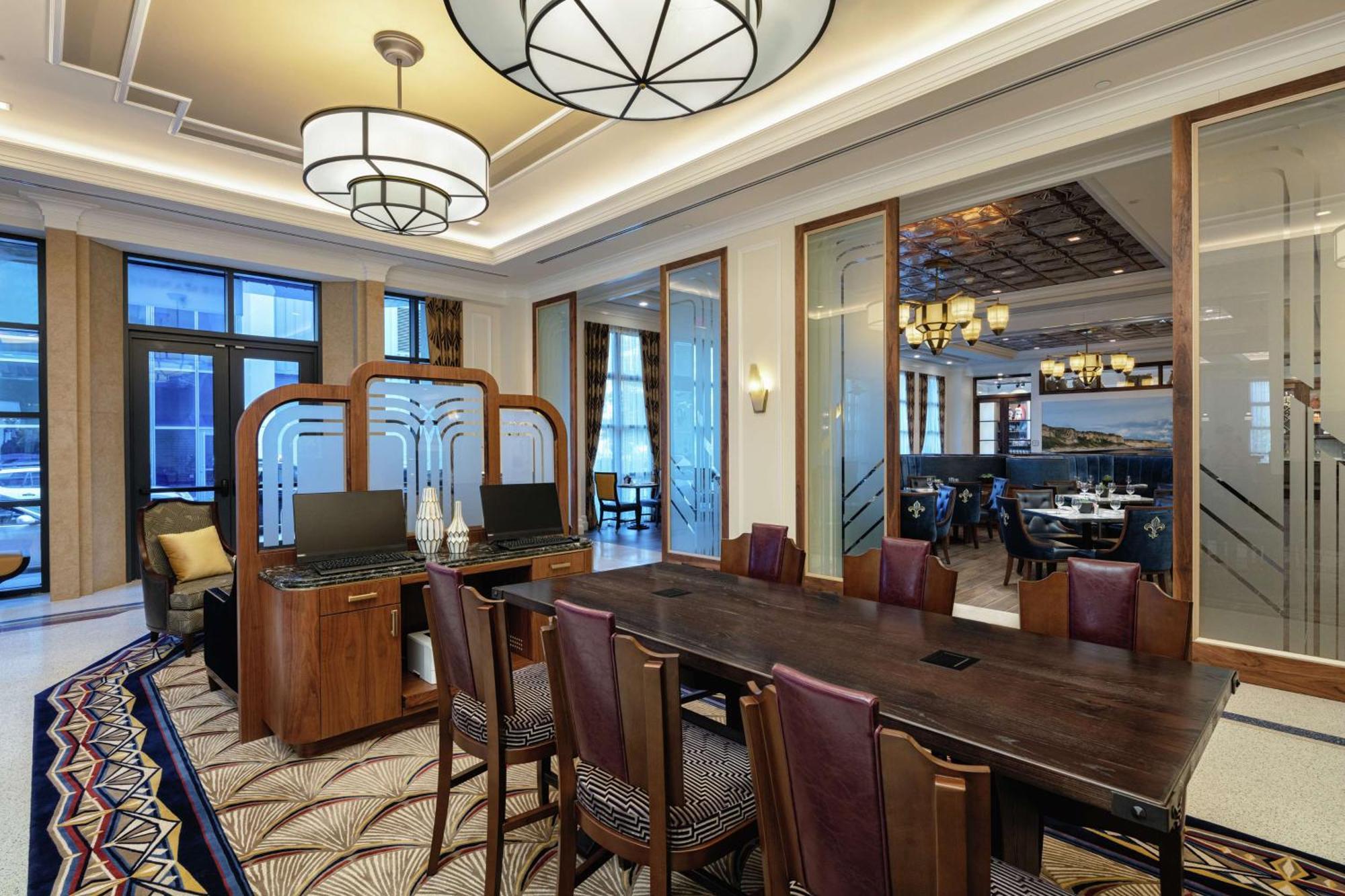 The Higgins Hotel New Orleans, Curio Collection By Hilton Dış mekan fotoğraf